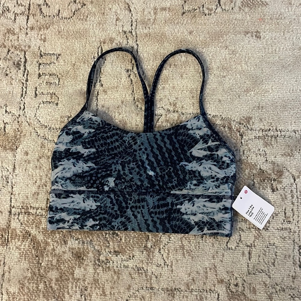 NWT Lululemon Flow Y Long Line Sports Bra